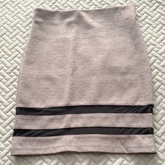 Mini Skirt - Picture 1 of 4